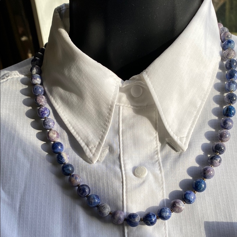 Sophisticated Blue Beaded Necklace
